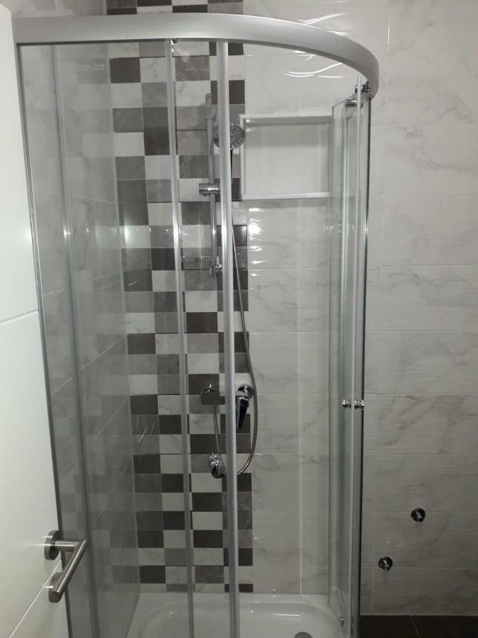 Apartments Knezevic Makarska Ngoại thất bức ảnh